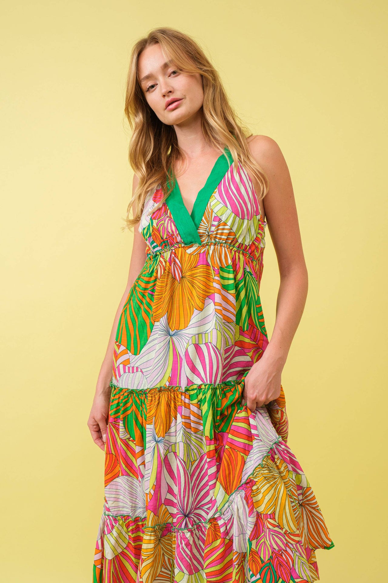 Tropical Halter Strap Empire Tiered Midi Dress: MULTI GREEN