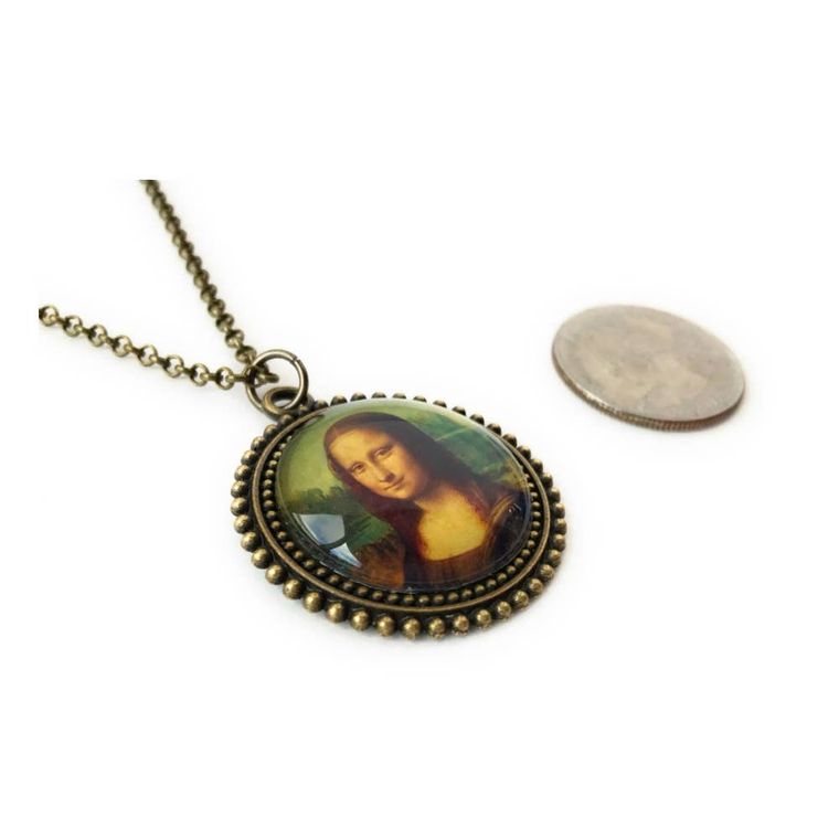 Classic Art Series - Mona Lisa Necklace - Rubbish Restyled